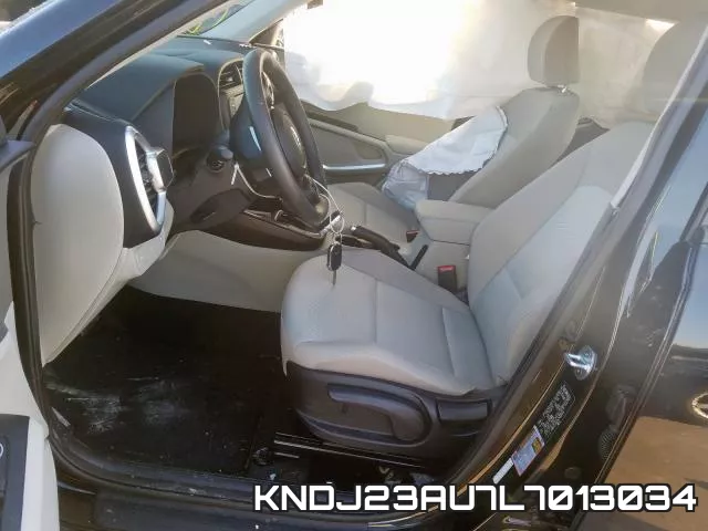 KNDJ23AU7L7013034 фото 6