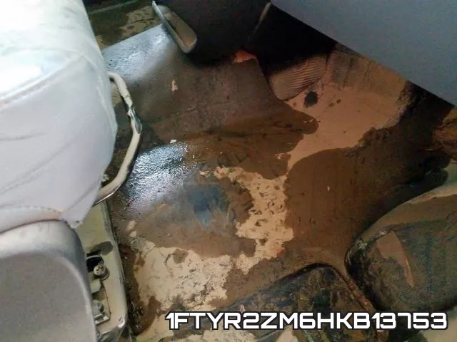 1FTYR2ZM6HKB13753 фото 10