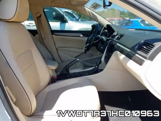 1VWDT7A37HC010963 фото 6