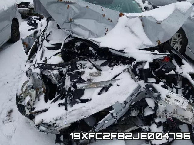 19XFC2F82JE004795 фото 8
