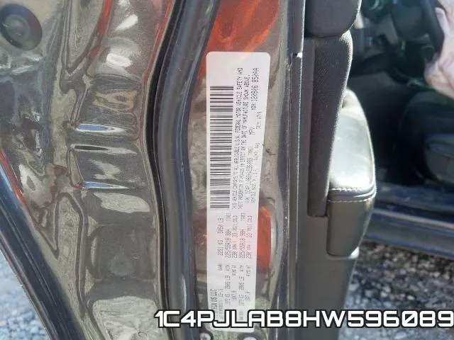 1C4PJLAB8HW596089 фото 2