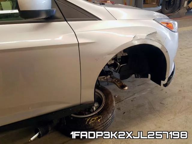 1FADP3K2XJL257198 фото 10