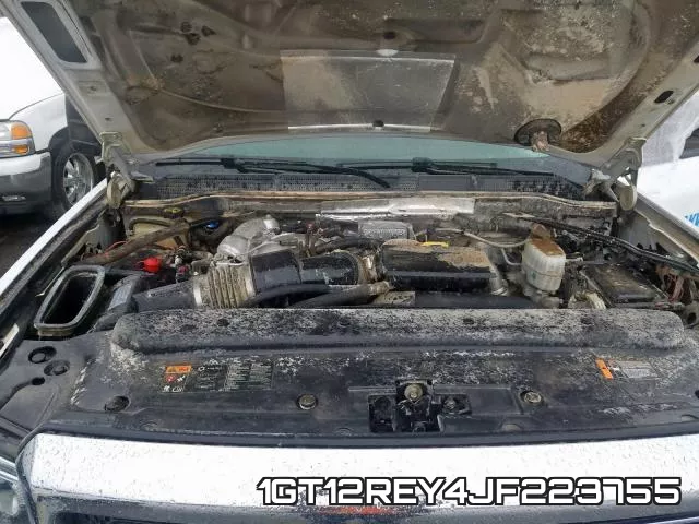 1GT12REY4JF223755 фото 8
