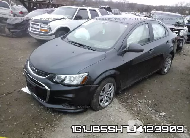 1G1JB5SH7J4123909 фото 3