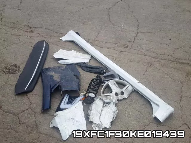 19XFC1F30KE019439 фото 10