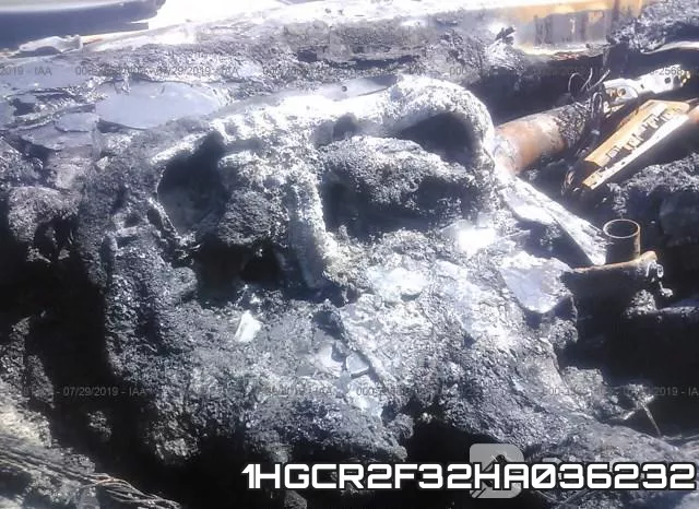 1HGCR2F32HA036232 фото 8