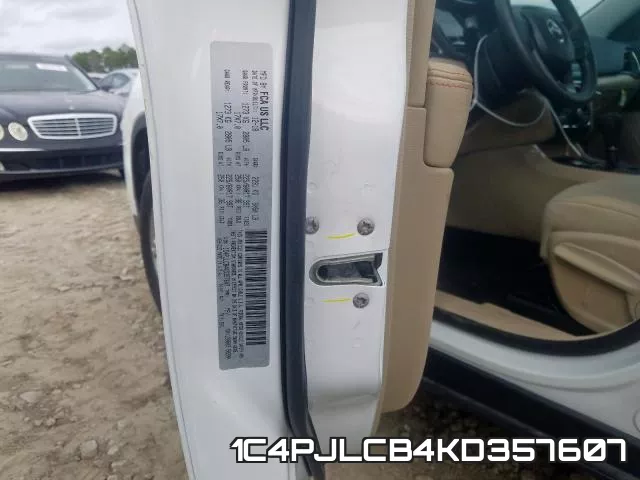 1C4PJLCB4KD357607 фото 2