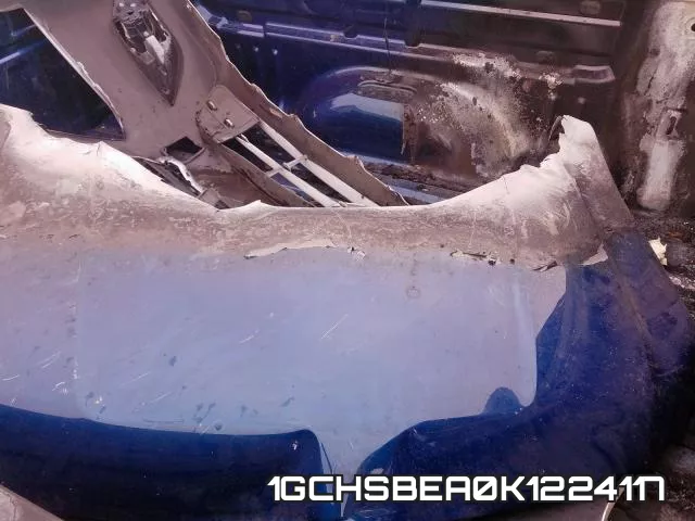 1GCHSBEA0K1224117 фото 10