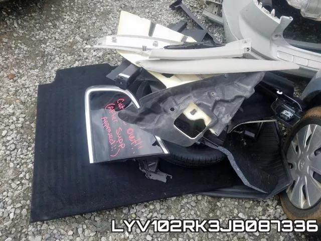 LYV102RK3JB087336 фото 10