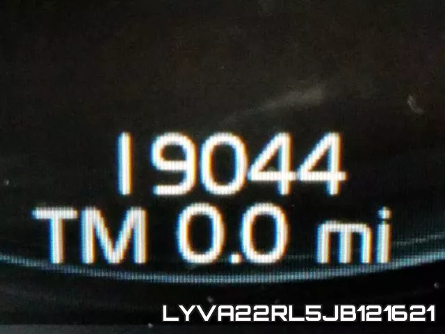 LYVA22RL5JB121621 фото 9