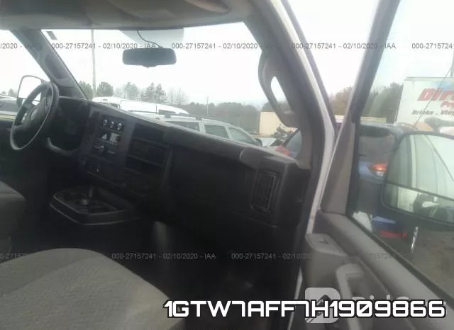 1GTW7AFF7H1909866 фото 6