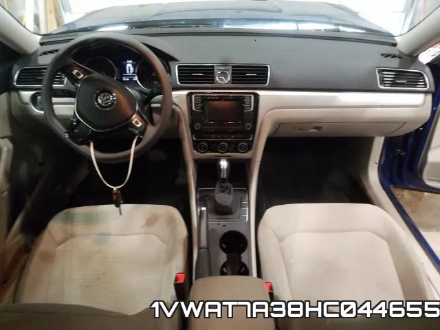 1VWAT7A38HC044655 фото 10
