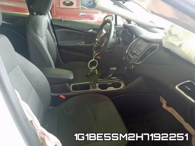 1G1BE5SM2H7192251 фото 6