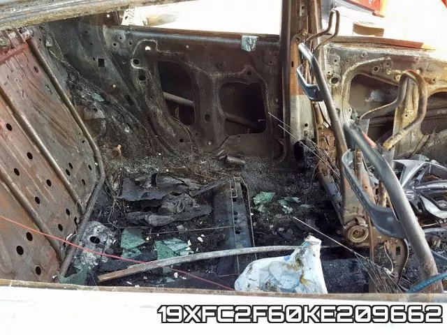 19XFC2F60KE209662 фото 7