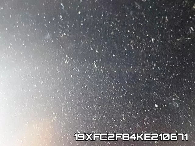 19XFC2F84KE210671 фото 9