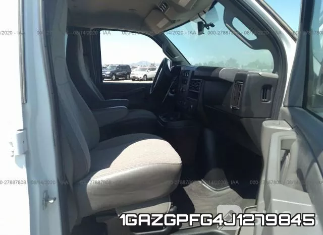 1GAZGPFG4J1279845 фото 6