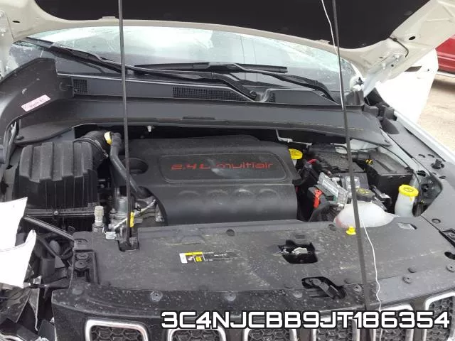 3C4NJCBB9JT186354 фото 8