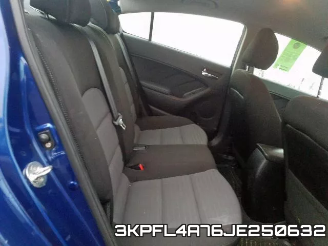 3KPFL4A76JE250632 фото 7