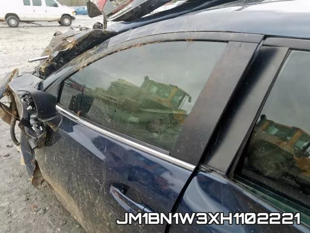 JM1BN1W3XH1102221 фото 9