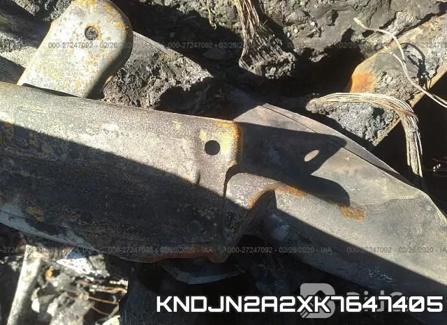 KNDJN2A2XK7647405 фото 10