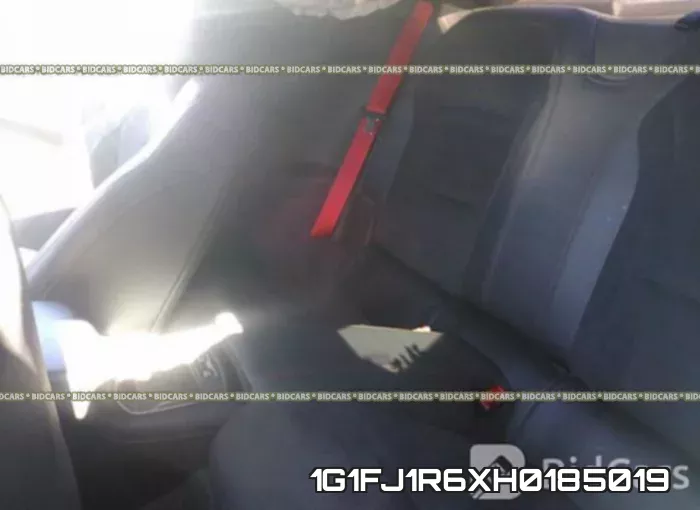 1G1FJ1R6XH0185019 фото 9