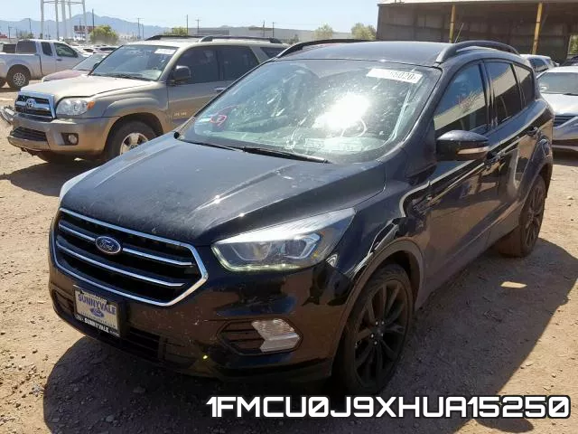 1FMCU0J9XHUA15250 фото 3