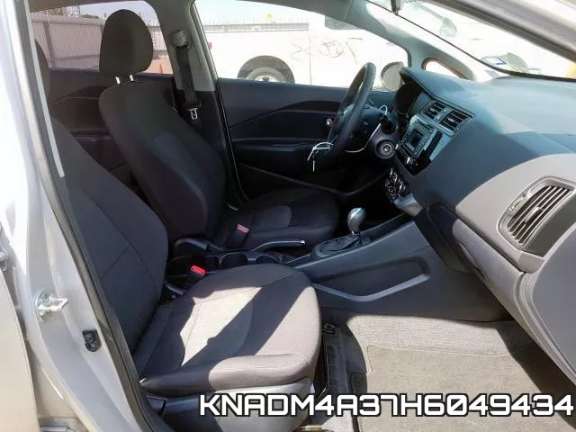 KNADM4A37H6049434 фото 6