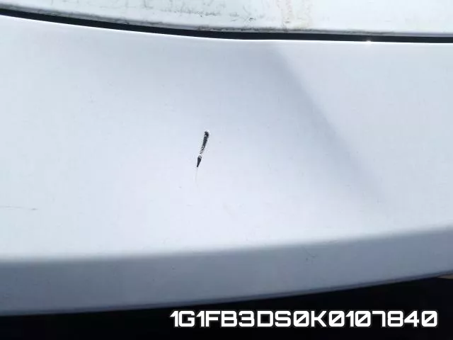 1G1FB3DS0K0107840 фото 10
