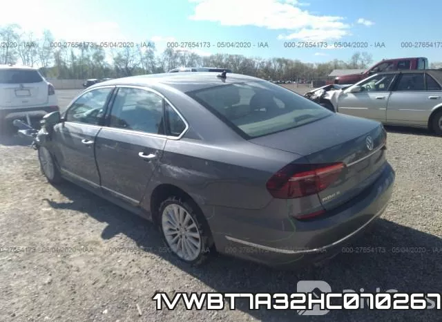 1VWBT7A32HC070267 фото 4