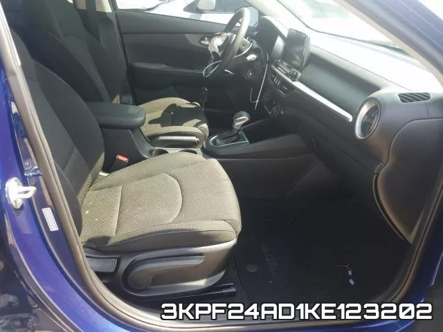3KPF24AD1KE123202 фото 6