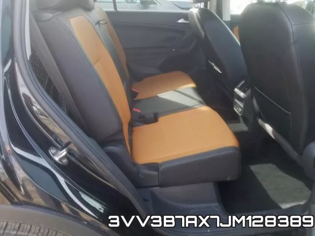 3VV3B7AX7JM128389 фото 7