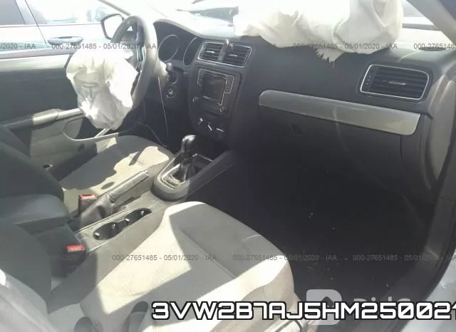 3VW2B7AJ5HM250021 фото 6