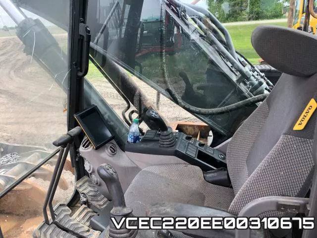VCEC220EE00310675 фото 2