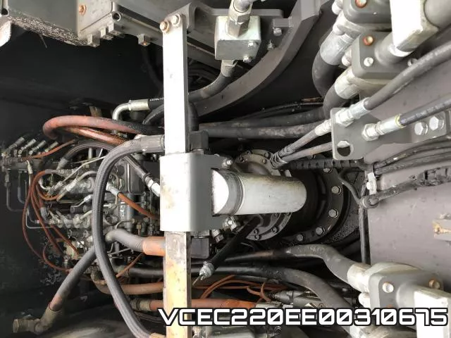 VCEC220EE00310675 фото 8