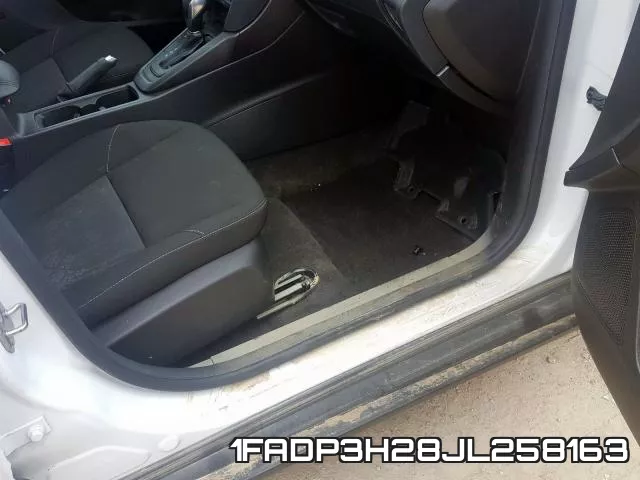 1FADP3H28JL258163 фото 10