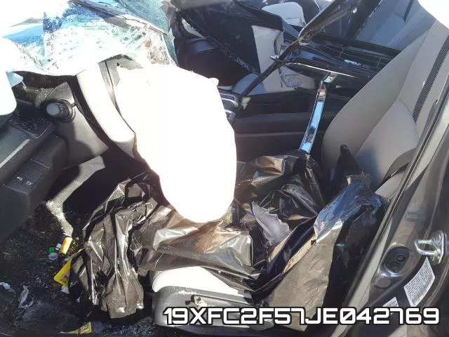 19XFC2F57JE042769 фото 6