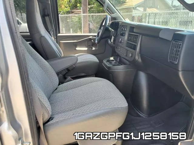 1GAZGPFG1J1258158 фото 6