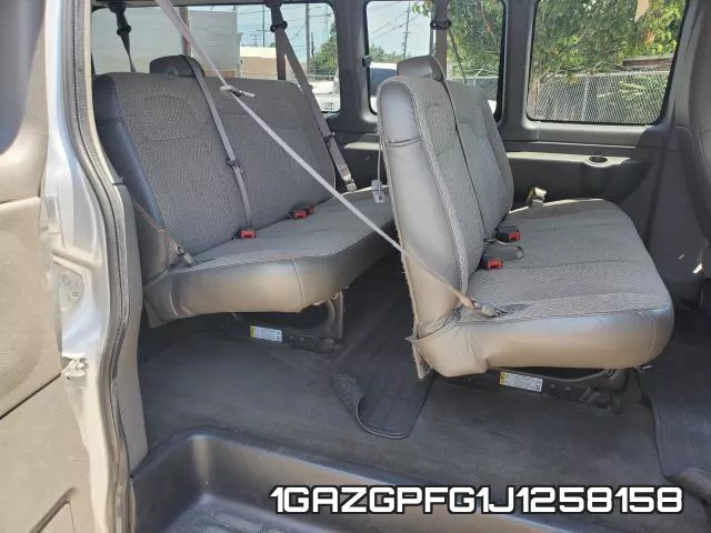 1GAZGPFG1J1258158 фото 7