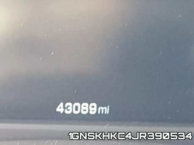 1GNSKHKC4JR390534 фото 9