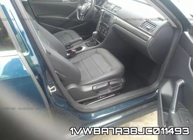 1VWBA7A38JC011493 фото 6