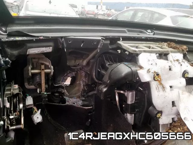 1C4RJEAGXHC605666 фото 9