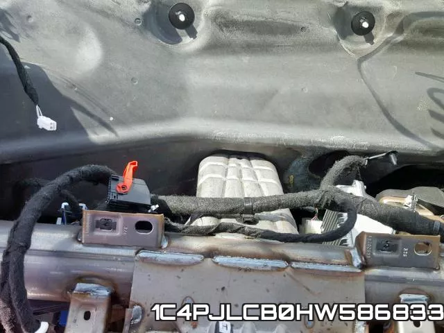 1C4PJLCB0HW586833 фото 9