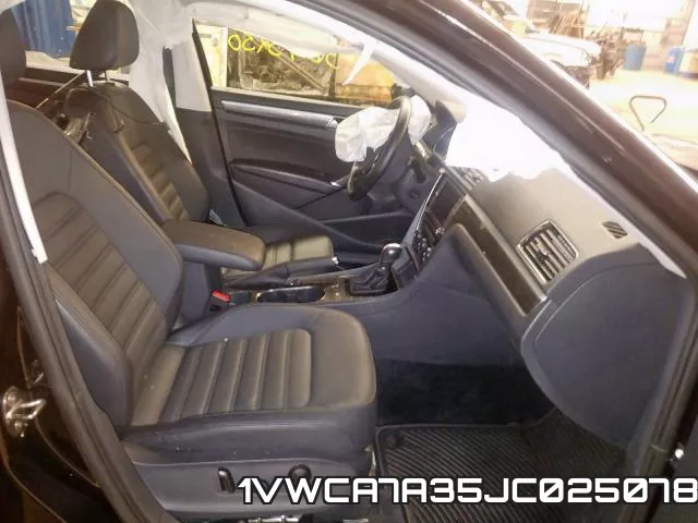 1VWCA7A35JC025078 фото 6