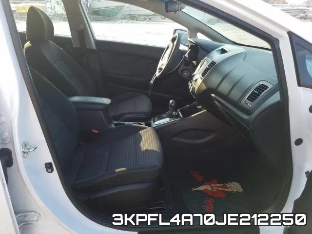 3KPFL4A70JE212250 фото 6
