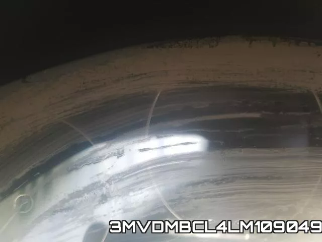 3MVDMBCL4LM109049 фото 9