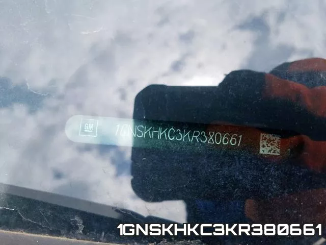1GNSKHKC3KR380661 фото 2