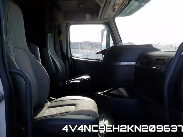 4V4NC9EH2KN209637 фото 6