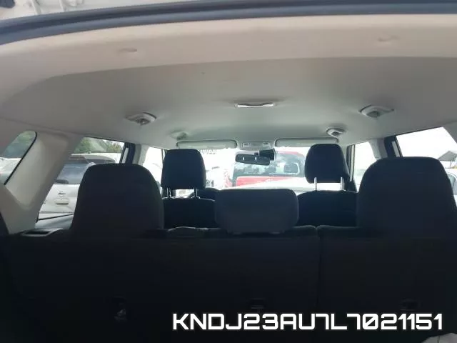 KNDJ23AU7L7021151 фото 10