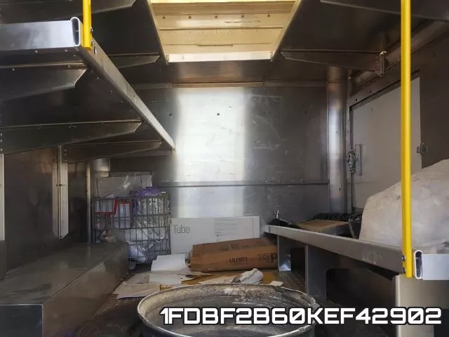 1FDBF2B60KEF42902 фото 7