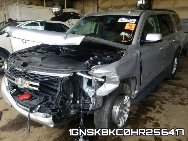 1GNSKBKC0HR256417 фото 3